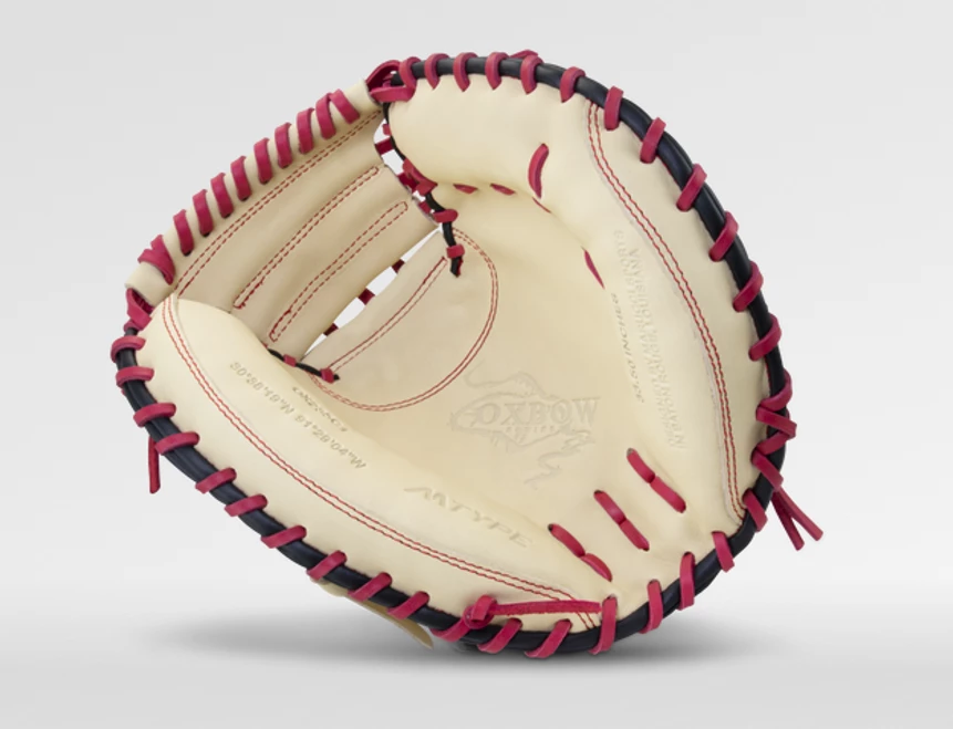 2022 Marucci OXBOW M TYPE 235C1 33.5" SOLID WEB CATCHERS MITT - Image 3